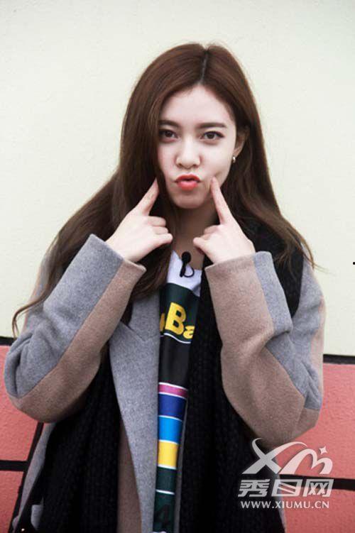 宋妍霏后台背景