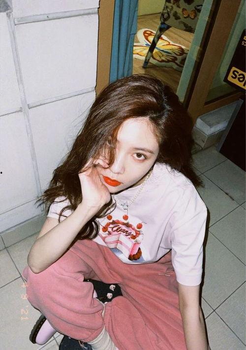 宋妍霏后台背景