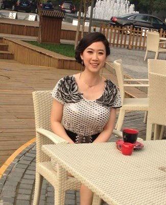 白富美性密生活照,性感诱惑，尽展魅力风采